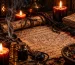 Illustration d’objets associés à la sorcellerie : parchemin, talismans, bougies et fioles.